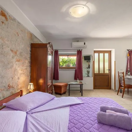 Basarinka * Poreč