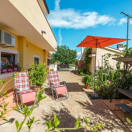 Apartment Basarinka
